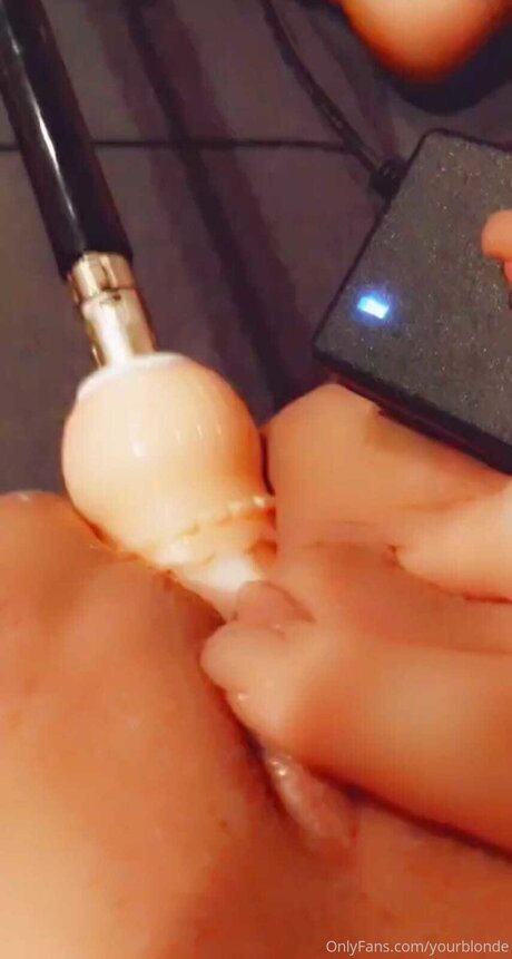 Yourblonde erotische nackten galerien