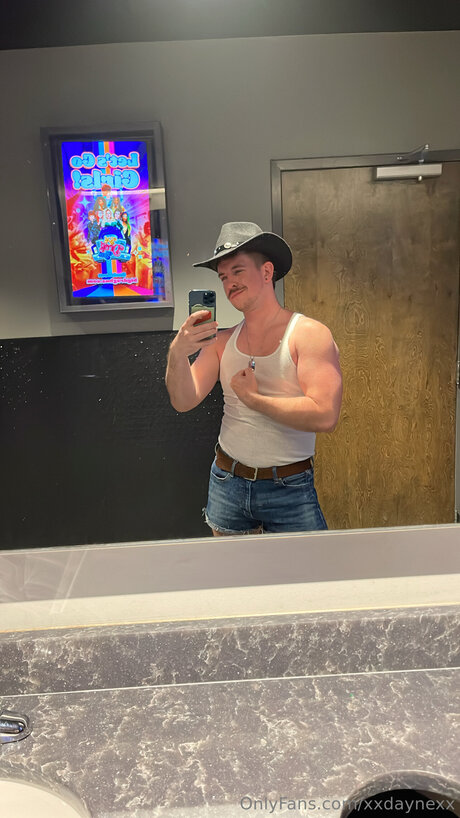 Hoosier Daddy X erwachsene nackt bild