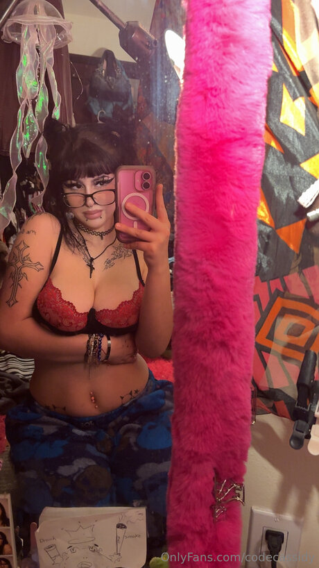 Codecassidy top sexy galerien