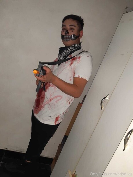 Crisdiiaz model nackten bild