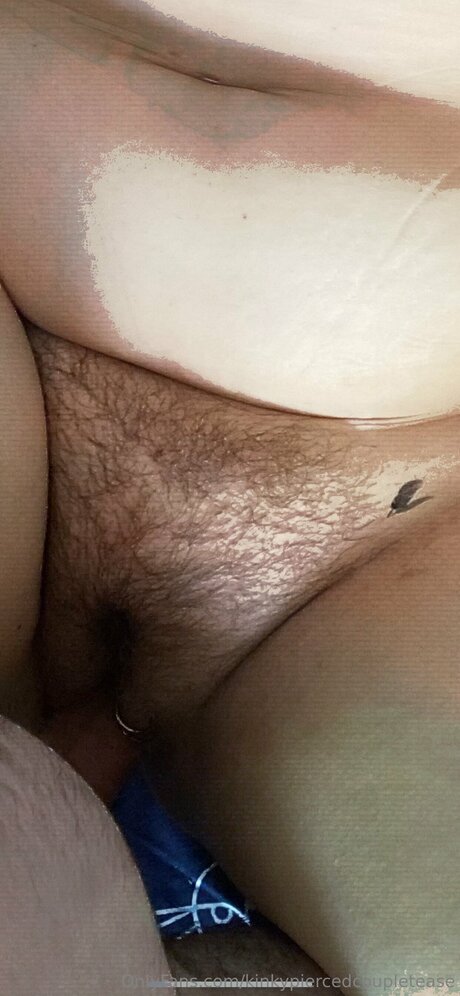 Kinkypiercedcoupletease heiße nacktheit galerie