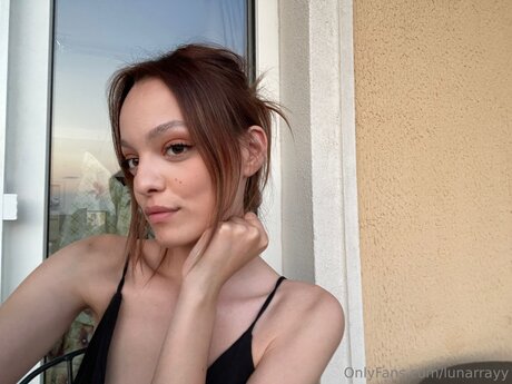 Lunarrayy pornostar nackt fotos