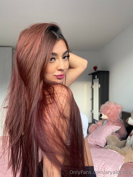 Aryalopezx model exklusive bilder