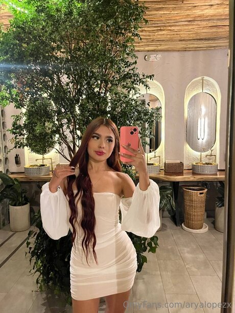 Aryalopezx heiße kunst galerien