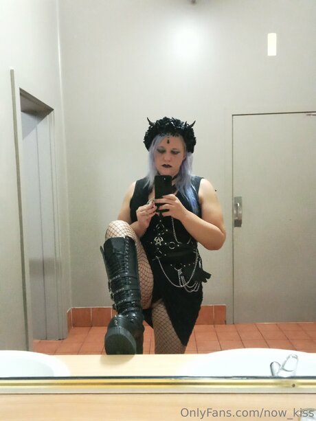 Now Kiss hübsche nette foto