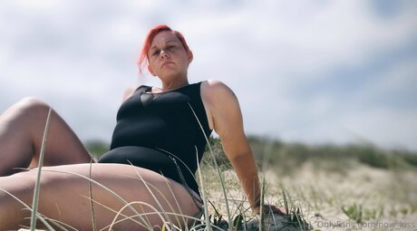 Now Kiss schauspielerin top foto