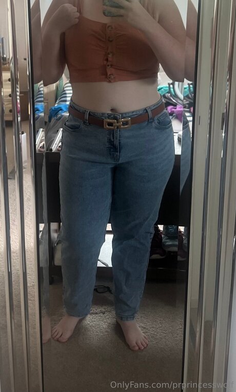 fitnessstudio-influencer onlyfans sexy kunst bild