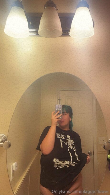 Plague Flower exklusive nackt galerie