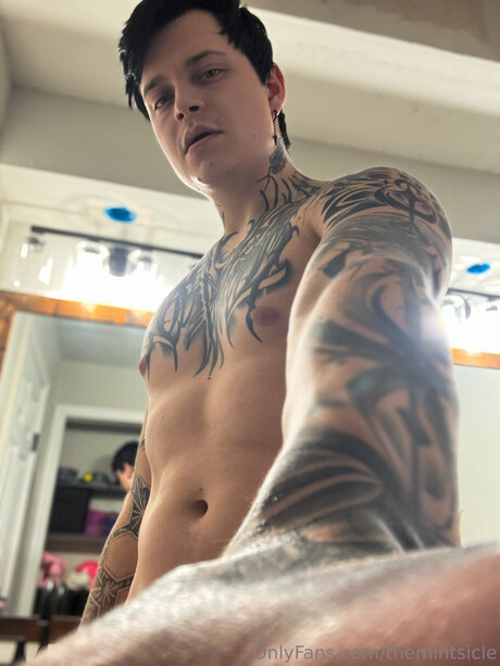 Themintsicle nacktheit hd foto