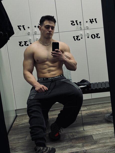 Stildgold perfekte porno bilder