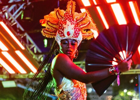 Pretinhatszl erotische pornographische fotos