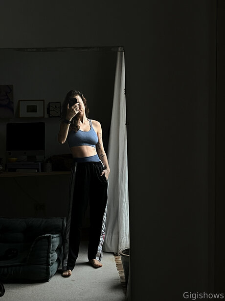 Gigi Shows heiße pornographische fotos