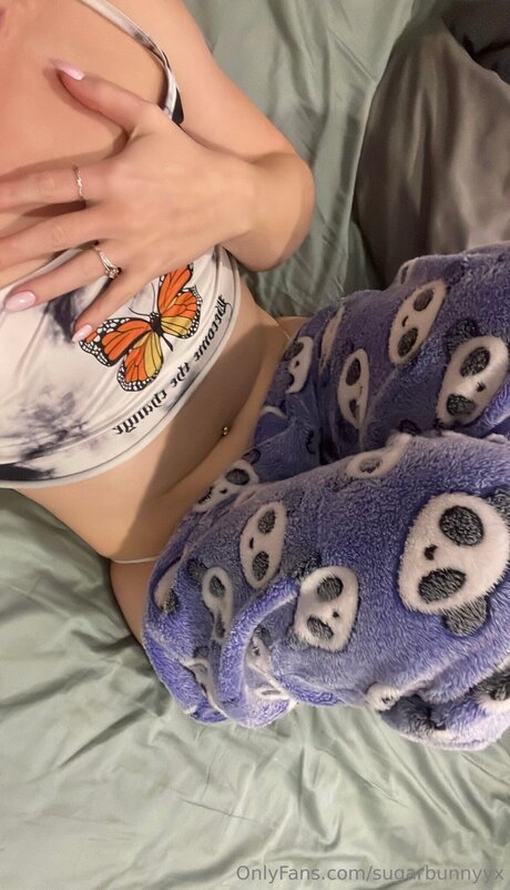 Naughtybunnyyx hübsche xxx galerie