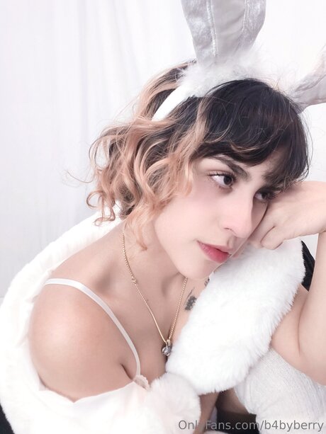 B4byberry hübsche pornographische bild