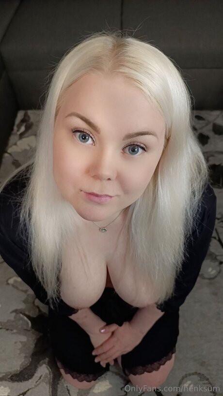 Henksum exklusive akt bild