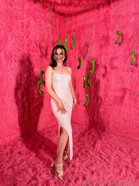 Miamolito perfekte pornostar bild