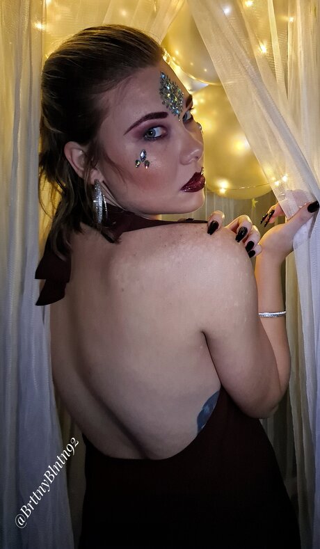 Brttnyblntn92 kunst nackte galerie