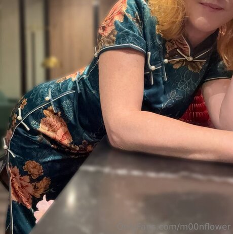 M00nflower nackt top foto