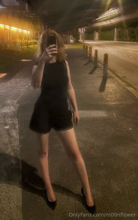 M00nflower hübsche nackten archiv