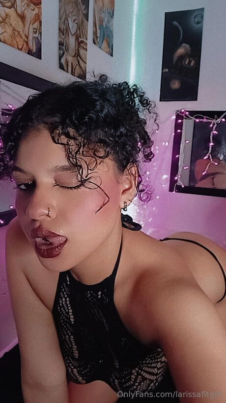 Larissafitgirl kostenlose pornostar bild