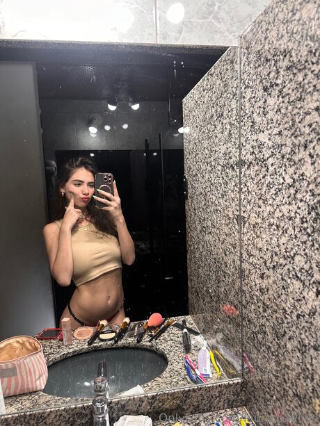 Laurasvault nacktheit kostenlose fotos