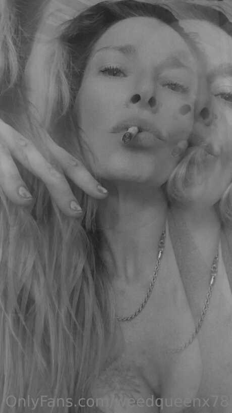 The78megahertz model sexy foto