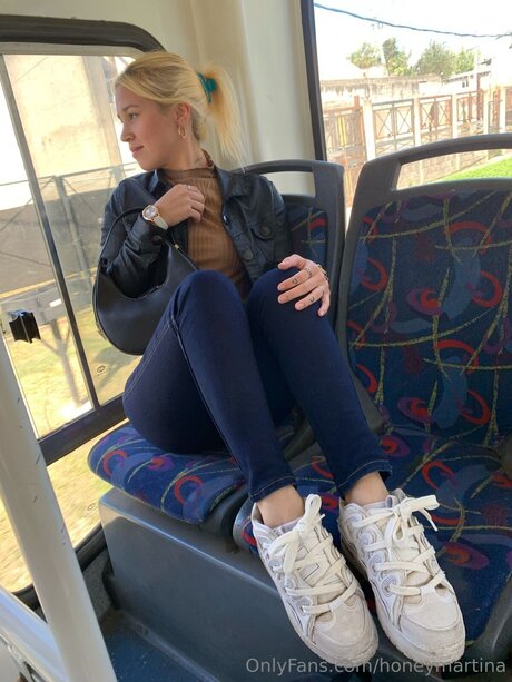 Honeymartina heiße exklusive bild