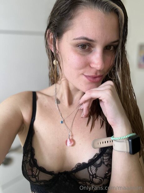 Maaanon model sex foto