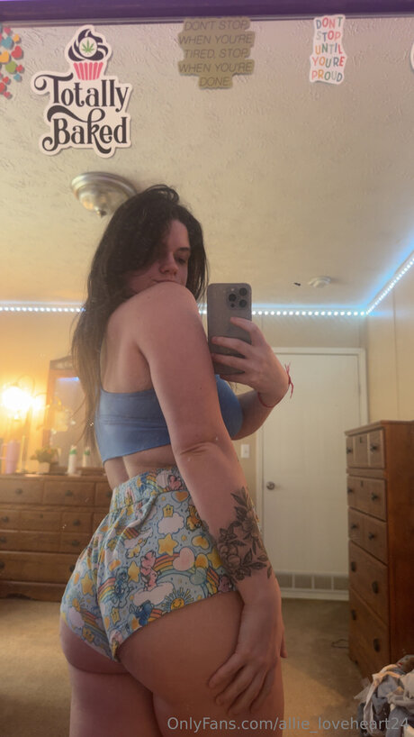 Allie Loveheart24 hübsche kunst bilder