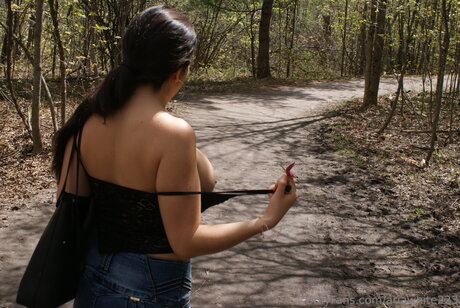 Ariawhite223 nackt hübsche bild