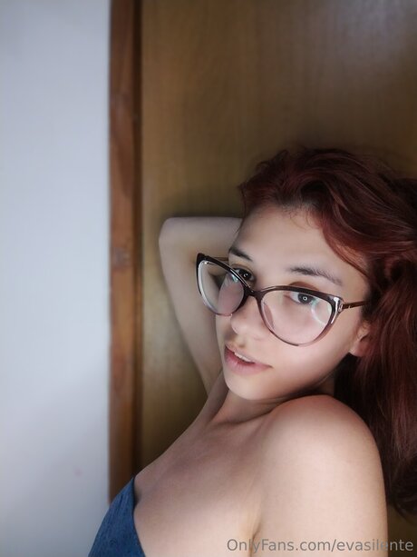 Evasilente hd porno foto