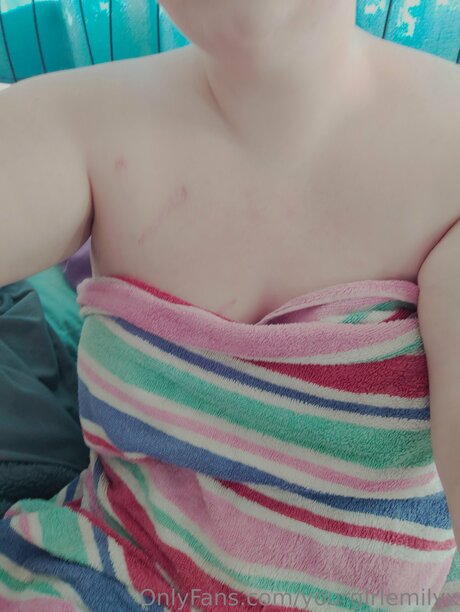 Yourgirlemilyx nette foto