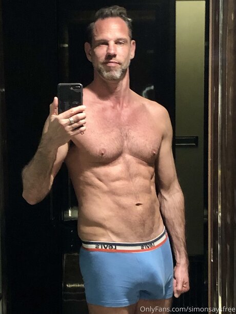 Simonsaysfree nackt top archiv