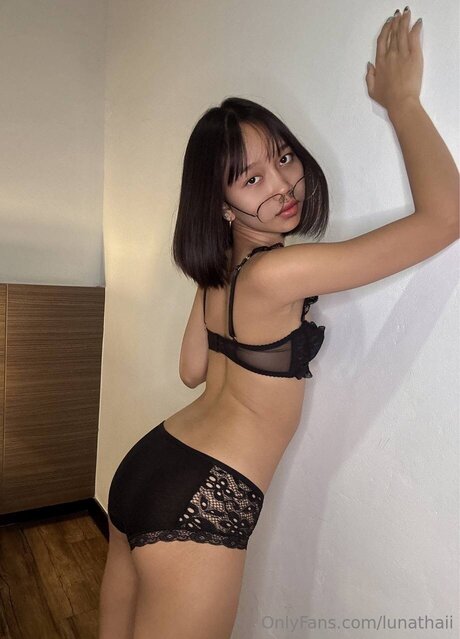 Lunathaii perfekte hübsche galerien