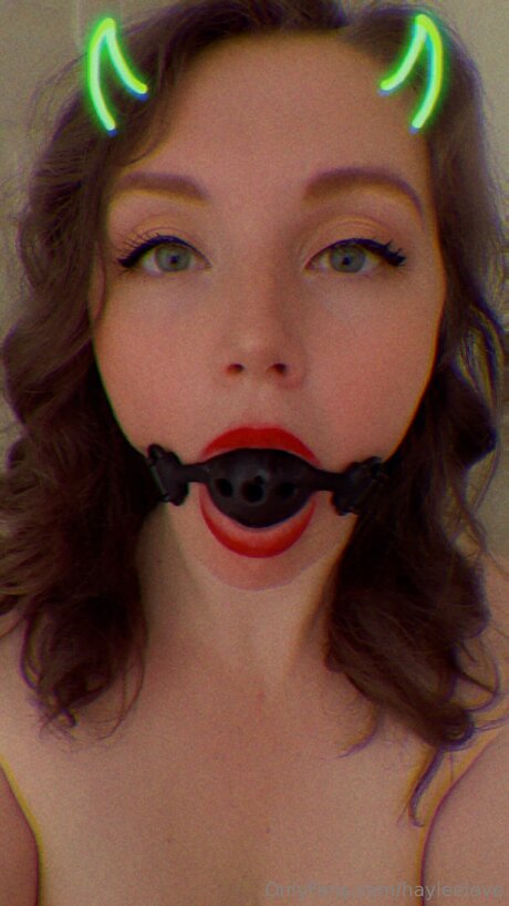 Hayleelove nackt erwachsene bilder