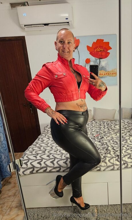 Tattoosemmafree schauspielerin freie fotos