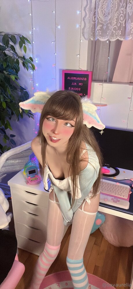 Savaurelia nackt sexy foto