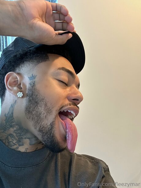 asiatische solo-onlyfans erotische exklusive bild