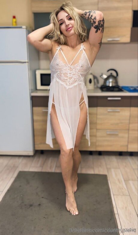 Stormi Cutie freie nackt galerie