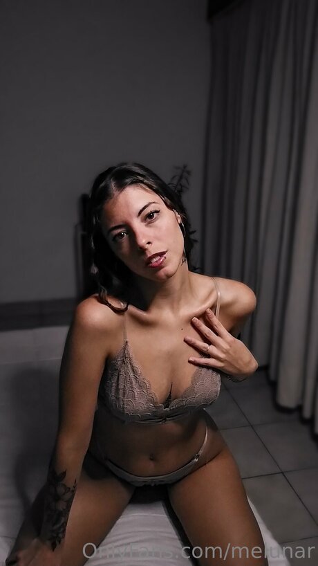 Melunar freie kunst fotos