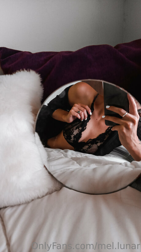 Melunar porno erwachsene archiv