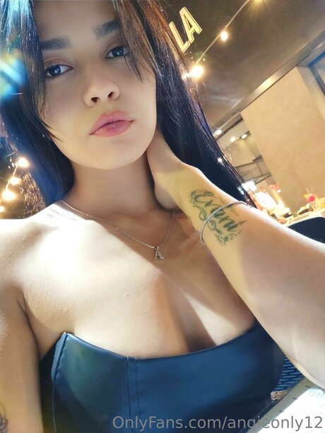 Angieonly12 kostenlose pornostar fotos