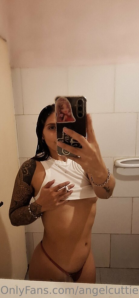 Angelcuttie erotische exklusive bild