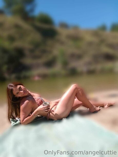 Angelcuttie schauspielerin nackt archiv