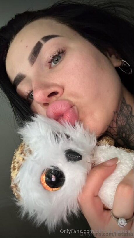 Official Larissa kunst pornografische fotos