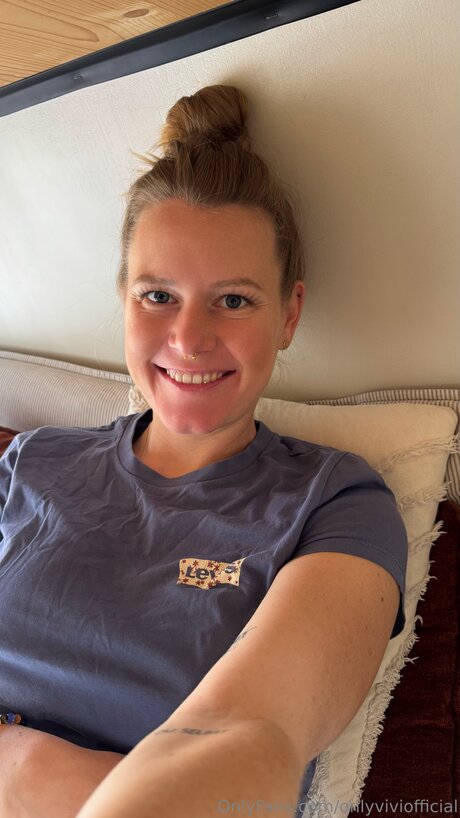 Onlyviviofficial pornostar kostenlose bilder