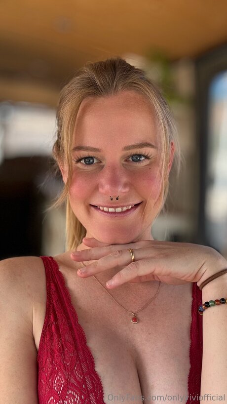 Onlyviviofficial heiße akt galerien