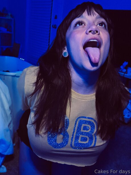 Velvet Cakes nackt kunst bilder