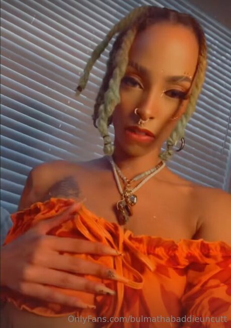 Bulmathabaddieuncutt erotische pornografische fotos