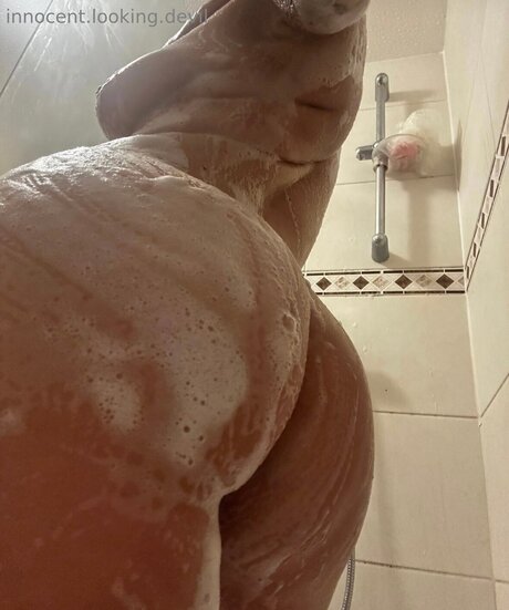 Innocent Looking Devil beste nackt archiv